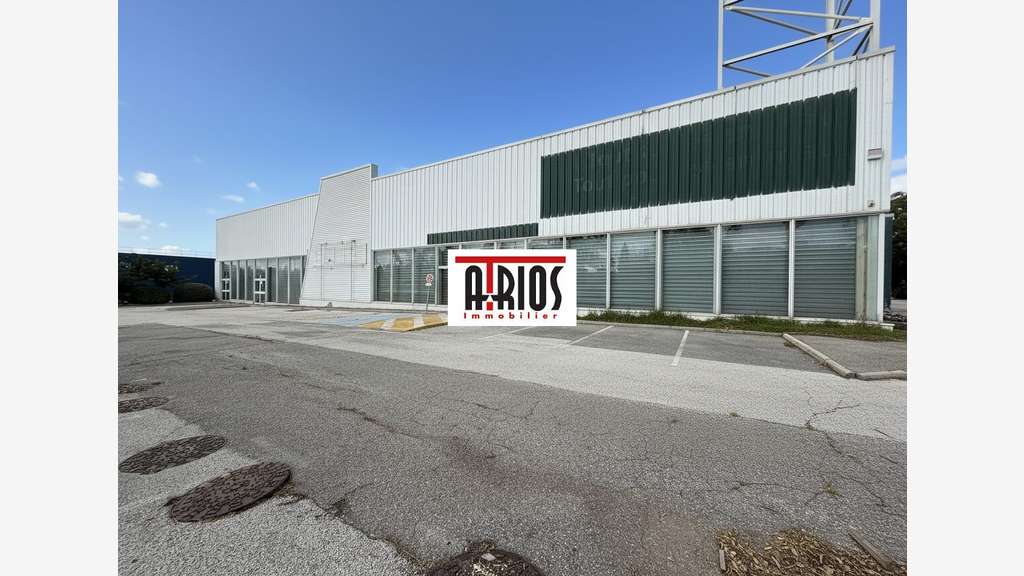 A louer local commercial 2130m² empl N°1 La Garde