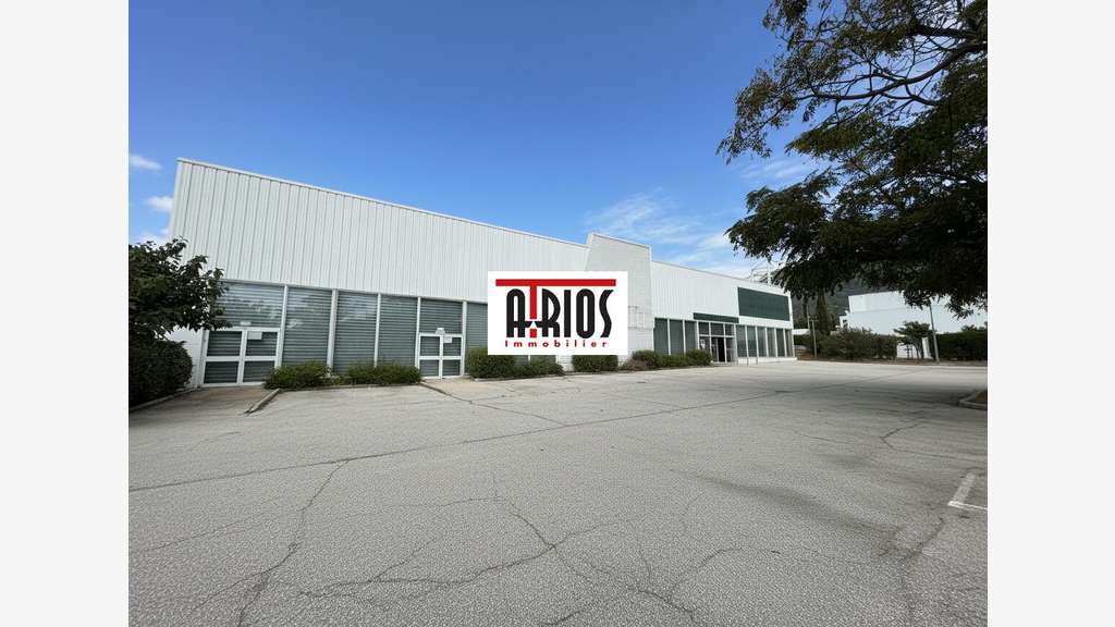 A louer local commercial 2130m² empl N°1 La Garde
