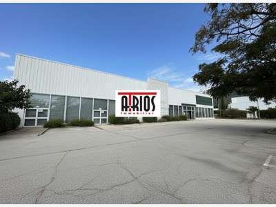 A louer local commercial 2130m² empl N°1 La Garde