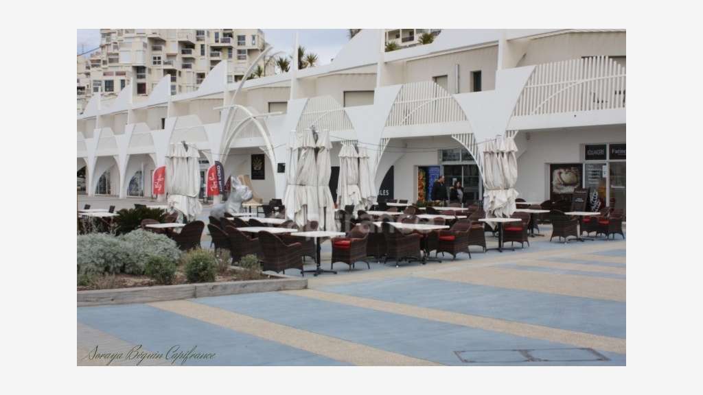 A louer local commercial de 250m² la Grande Motte