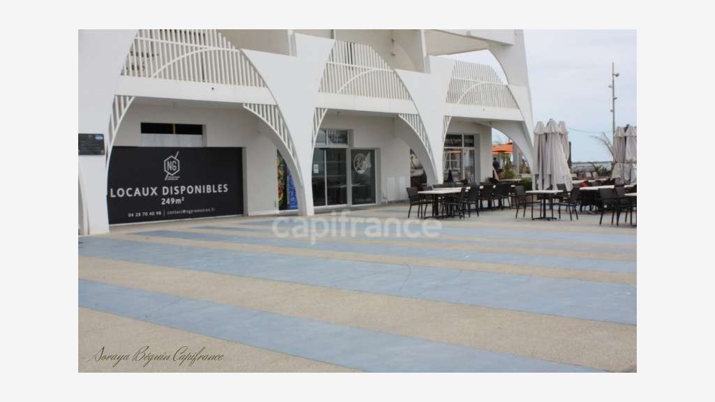 A louer local commercial de 250m² la Grande Motte