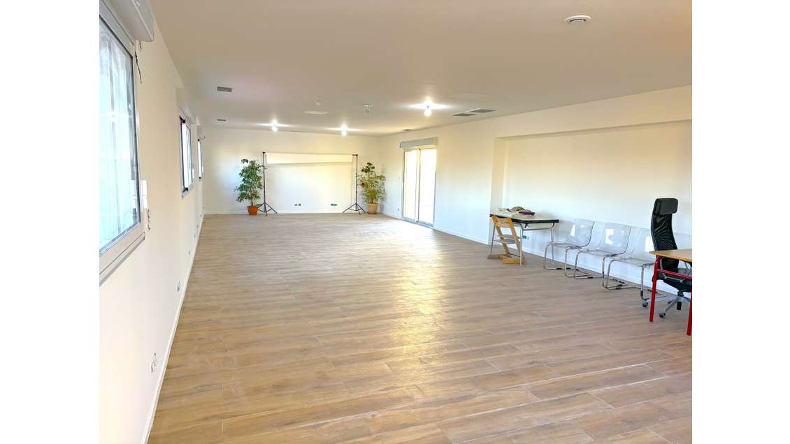 A louer bureau neuf de 95m² à la Moutonne