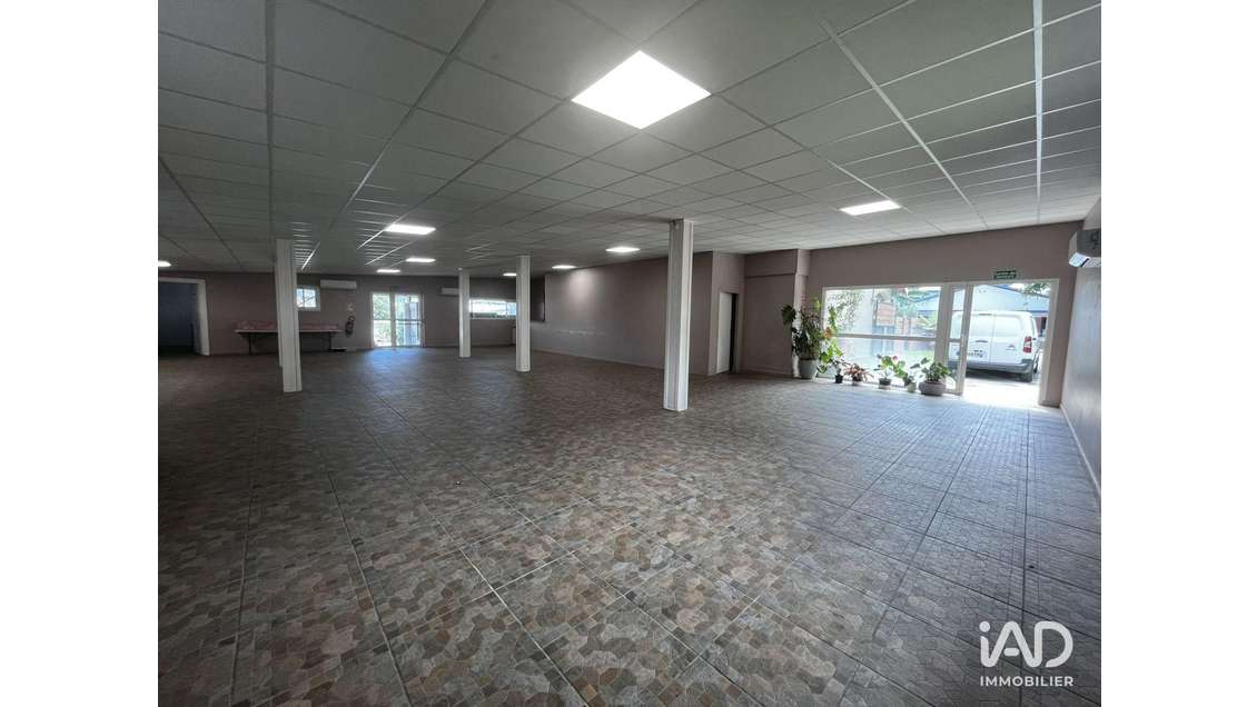 A louer local 200m² à La Rivière Saint-Louis