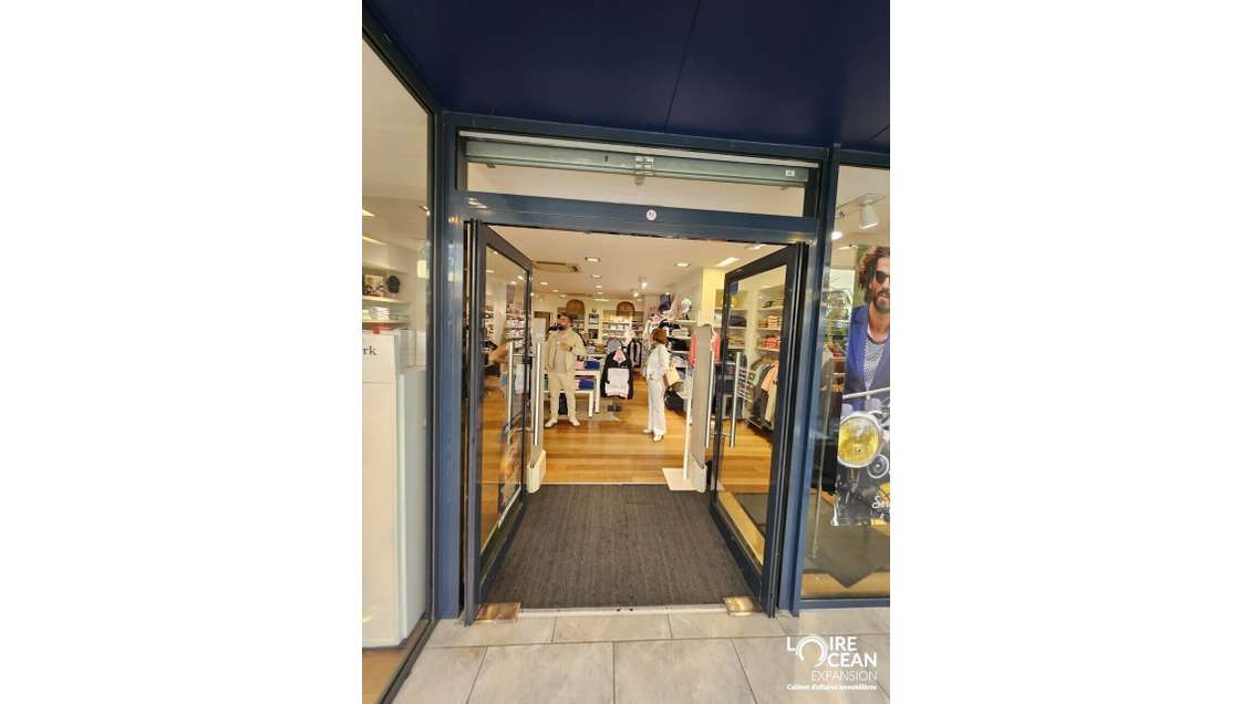 A louer 120m² emplacement prime La Roche sur Yon