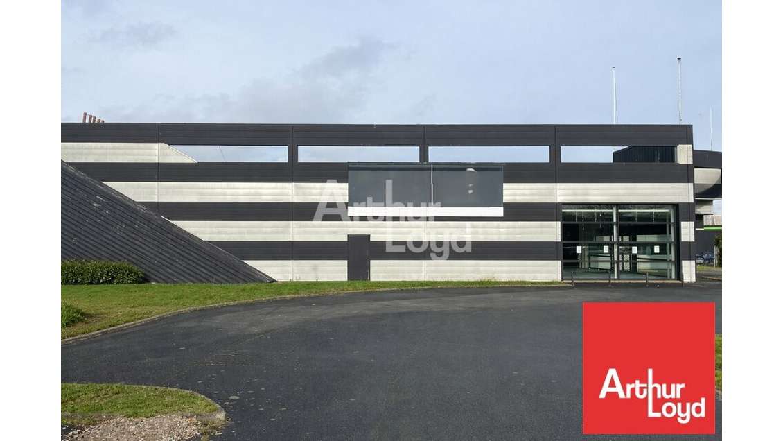 Local commercial 761m² à louer à La Roche-sur-Yon