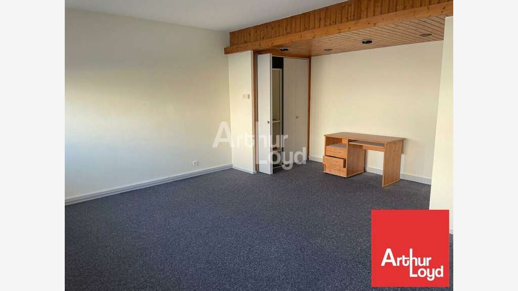 Bureau 91m² R+1 à louer à La Roche-sur-Yon