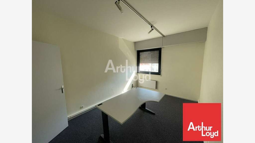 Bureau 91m² R+1 à louer à La Roche-sur-Yon