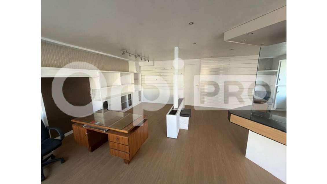 A louer local commercial 114m² La Rochelle centre