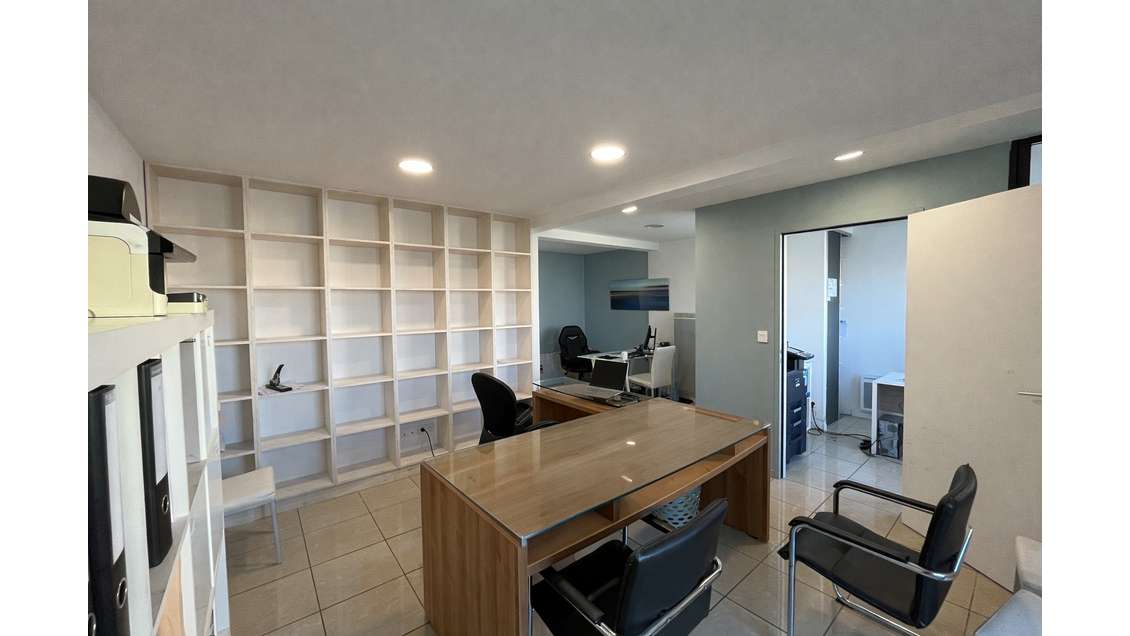 A louer local commercial 38m² à La Rochelle Tasdon