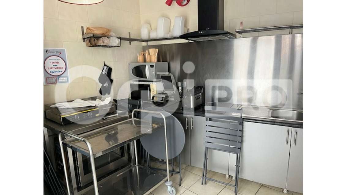 A louer local commercial 15m² à La Rochelle centre