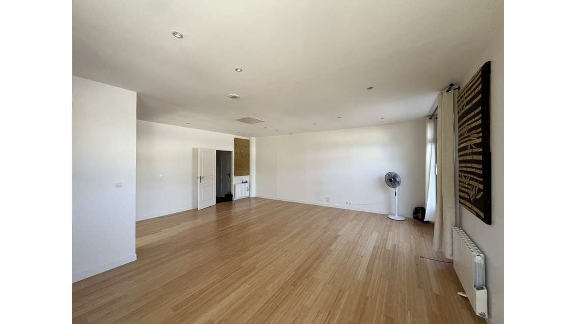LOCAL COMMERCIAL 58 m²