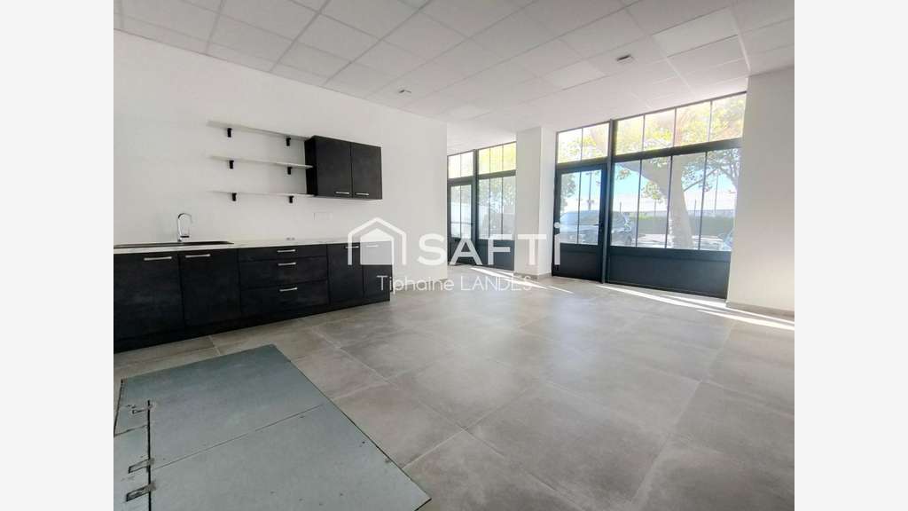 Local commercial, Quartier La Pallice, RDC