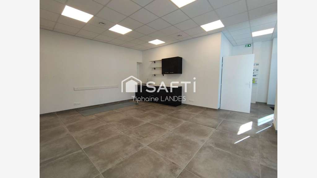 Local commercial, Quartier La Pallice, RDC