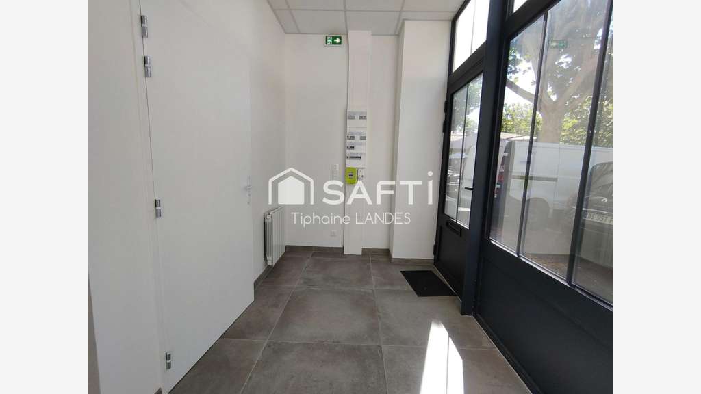 Local commercial, Quartier La Pallice, RDC