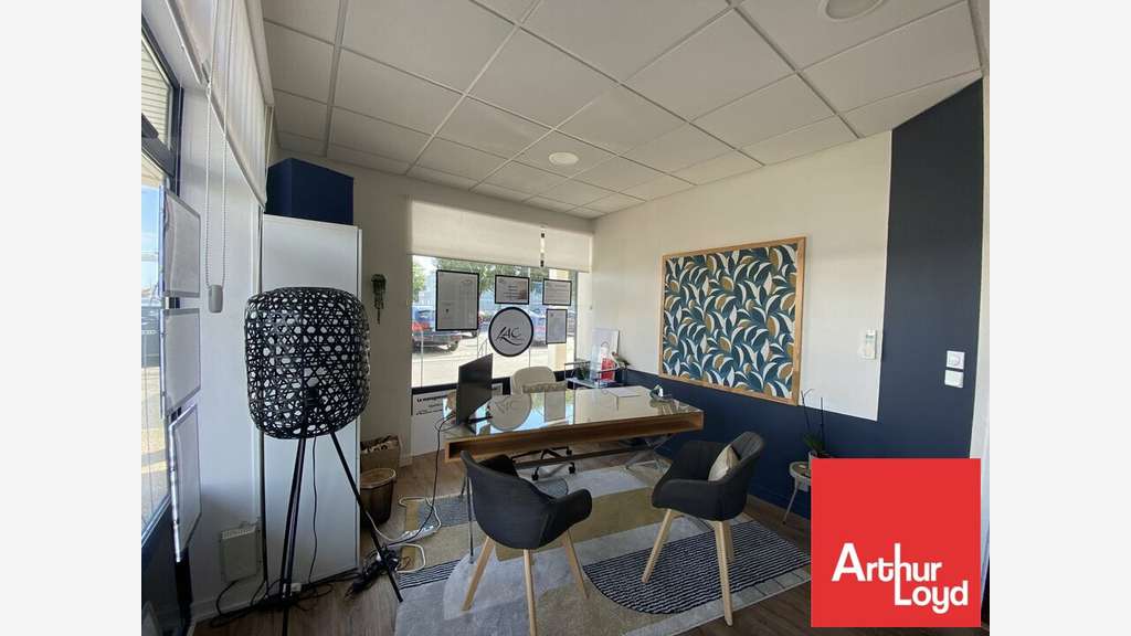 Local commercial 170m² à louer à La Rochelle
