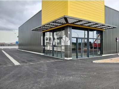 A louer local commercial 478m² à La Seyne-sur-Mer