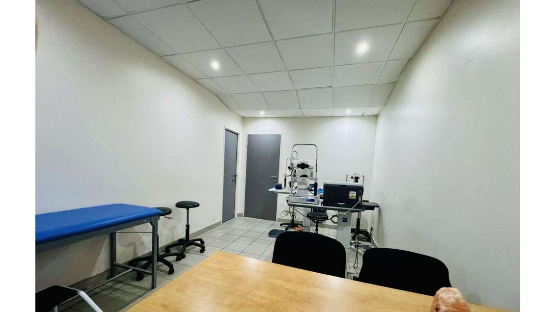 Location local commercial 38m² à La Seyne sur Mer