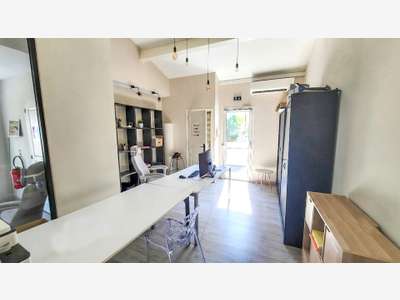 A louer local commercial de 150m² ZA la Seyne/Mer