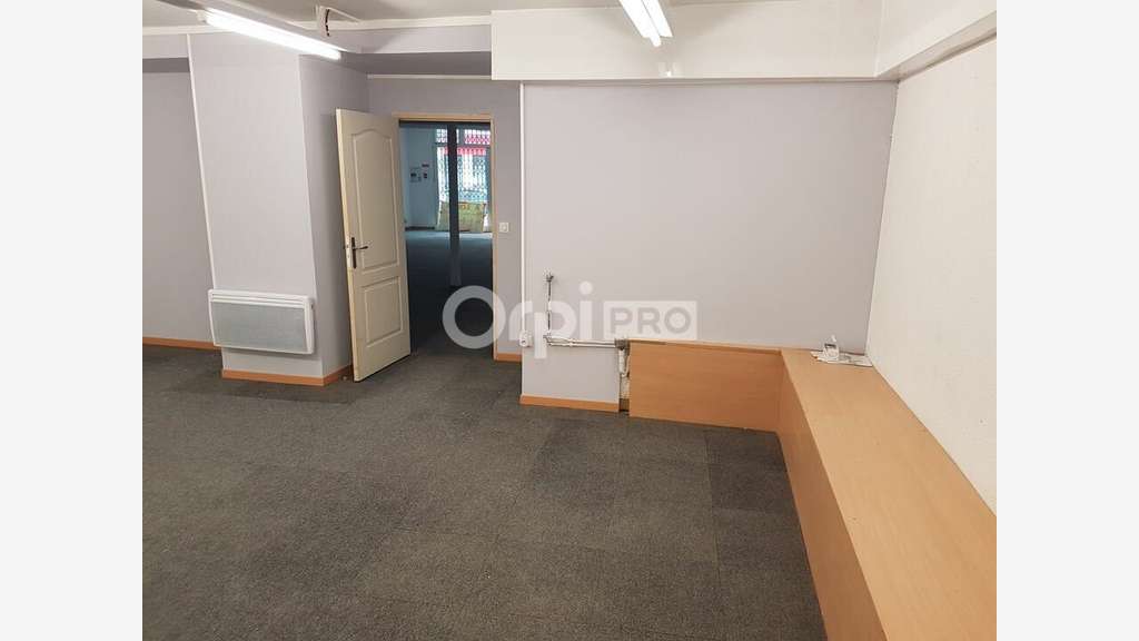 Local 193m² à louer à La Souterraine centre