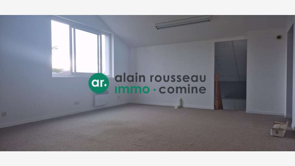 Local commercial de 150m² à louer à la Tessoualle
