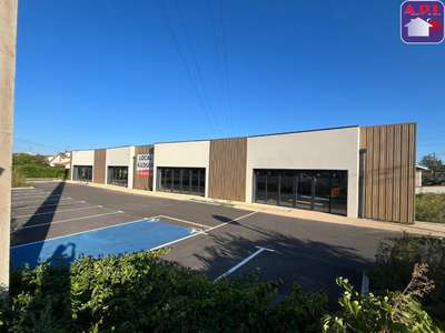 Location Locaux commerciaux - Boutiques à La Tour-du-Crieu