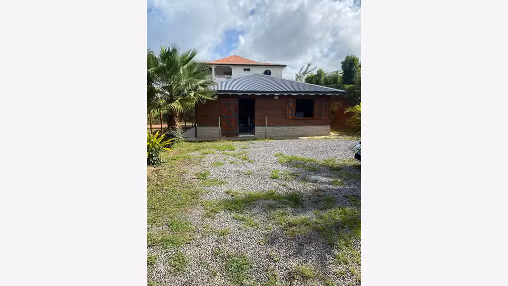 Loue villa professionnelle 80m² récente la Trinité