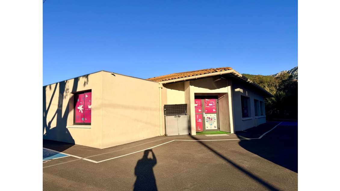 A louer bureaux 143m² RDC état neuf à La Valette