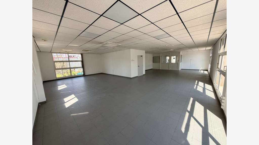 A louer bureaux de 147.40m² à La Valette-du-Var