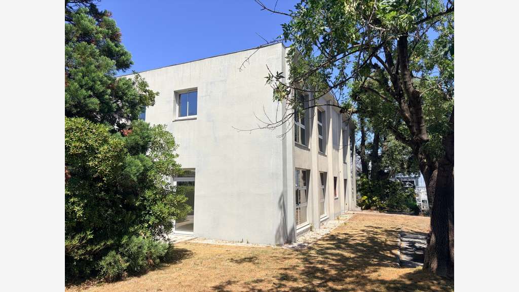 A louer bureaux de 147.40m² à La Valette-du-Var