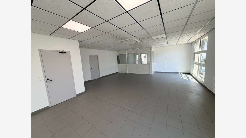 A louer bureaux de 147.40m² à La Valette-du-Var