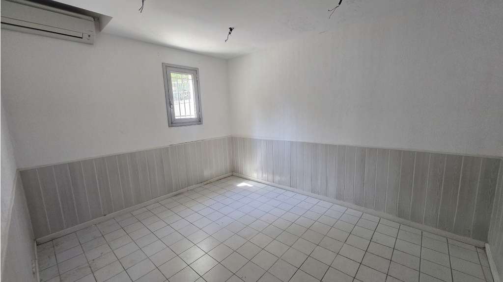 A louer bureaux de 130m² en RDC la Valette du Var