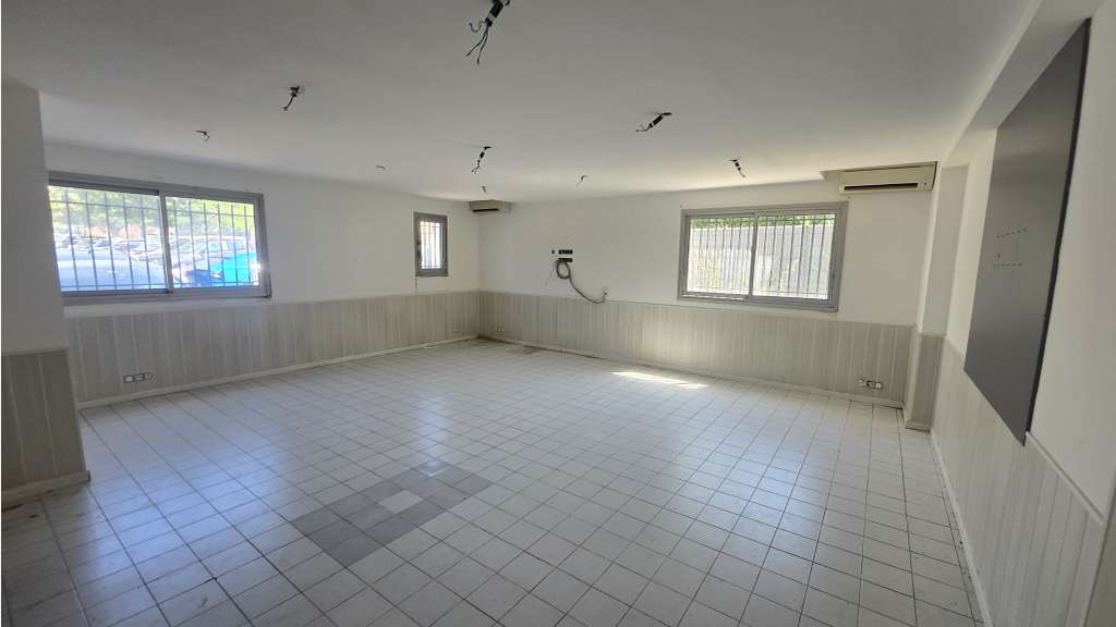 A louer bureaux de 130m² en RDC la Valette du Var