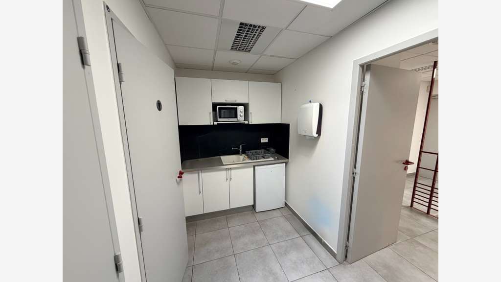 A louer bureaux 60m² R+1 à La Valette