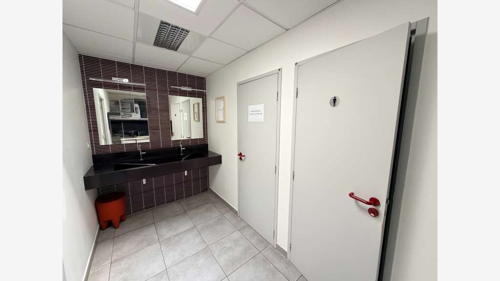 A louer bureaux 60m² R+1 à La Valette