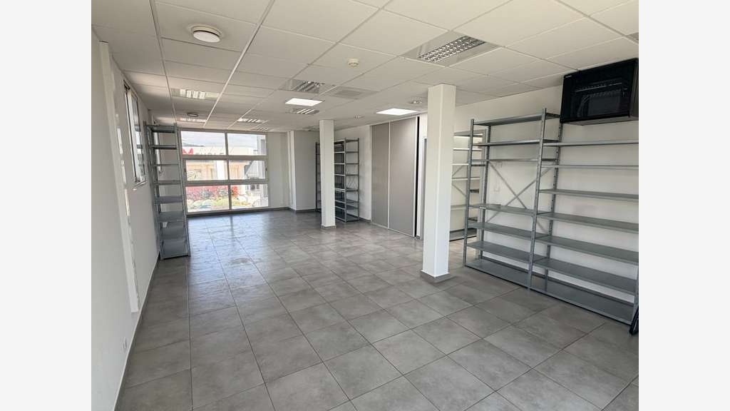 A louer bureaux 60m² R+1 à La Valette