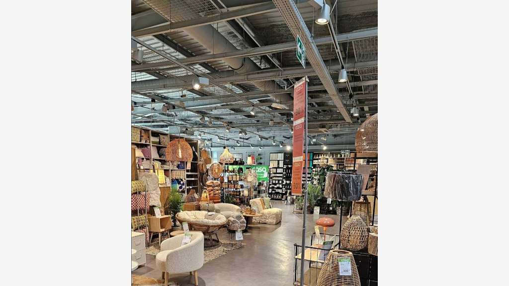 A louer local commercial 470m² La Valette-du-Var