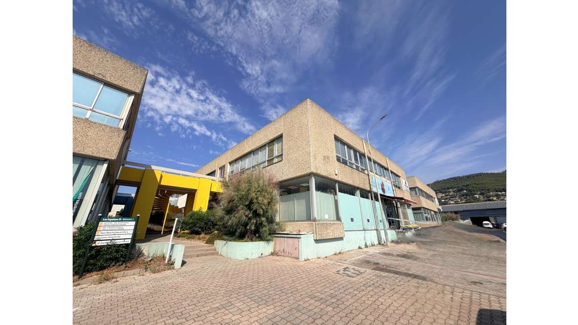BUREAUX 48 M²