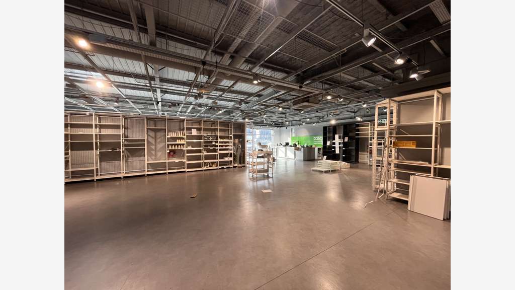 Loue local commercial de 470m² à la Valette du Var