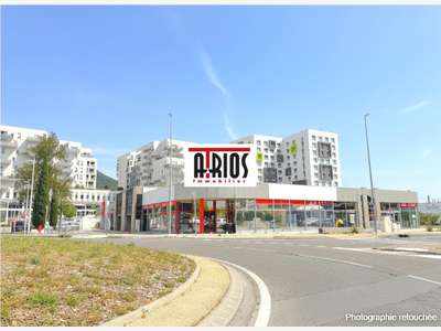 Loue local commercial 1720m² empl N°1 à la Valette