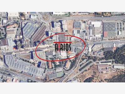 LOCAL COMMERCIAL 420 M² - 1ER RIDEAU