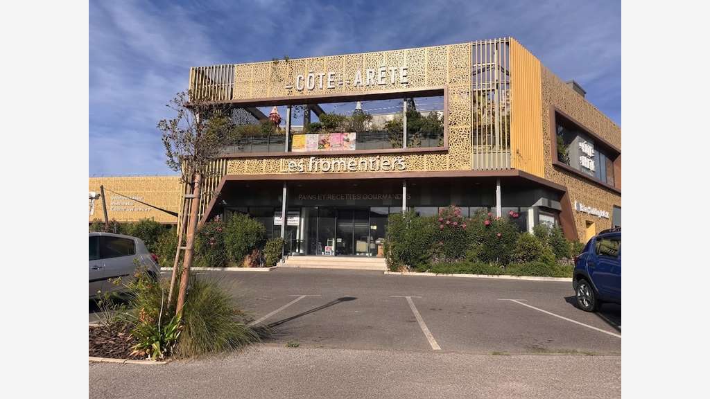 Loue local restauration 276m² à la Valette du Var