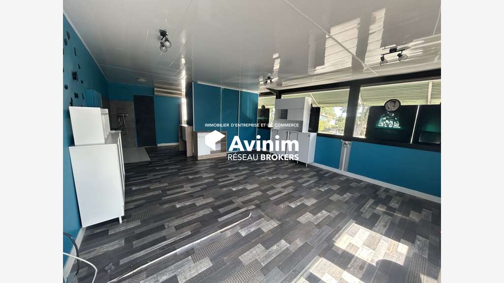 Loue local commercial pro 49m² à Labarthe sur Lèze
