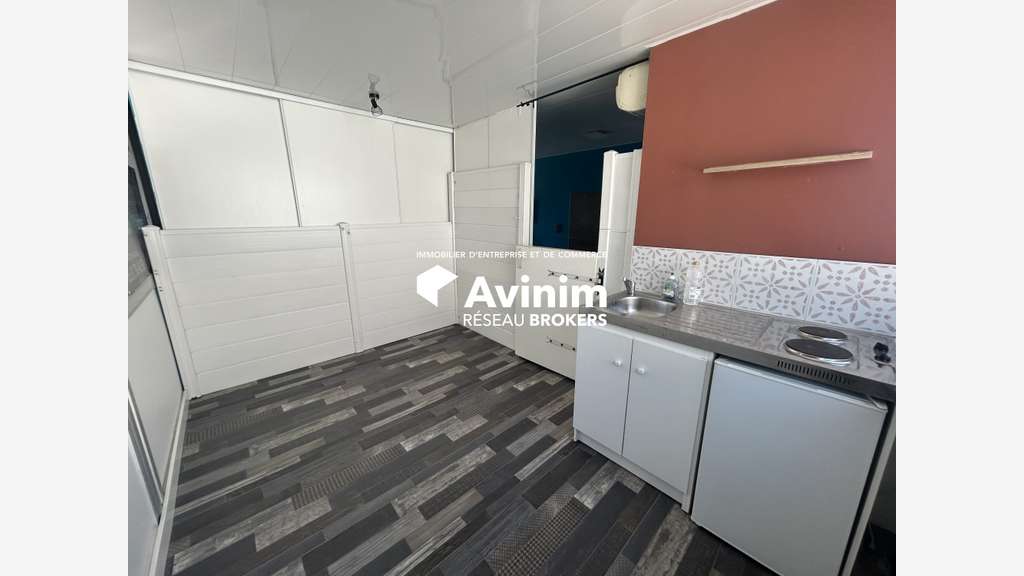 Loue local commercial pro 49m² à Labarthe sur Lèze
