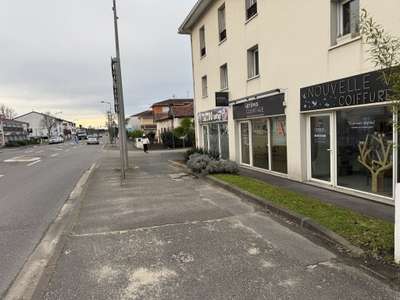 Local commercial sur la rue Principale