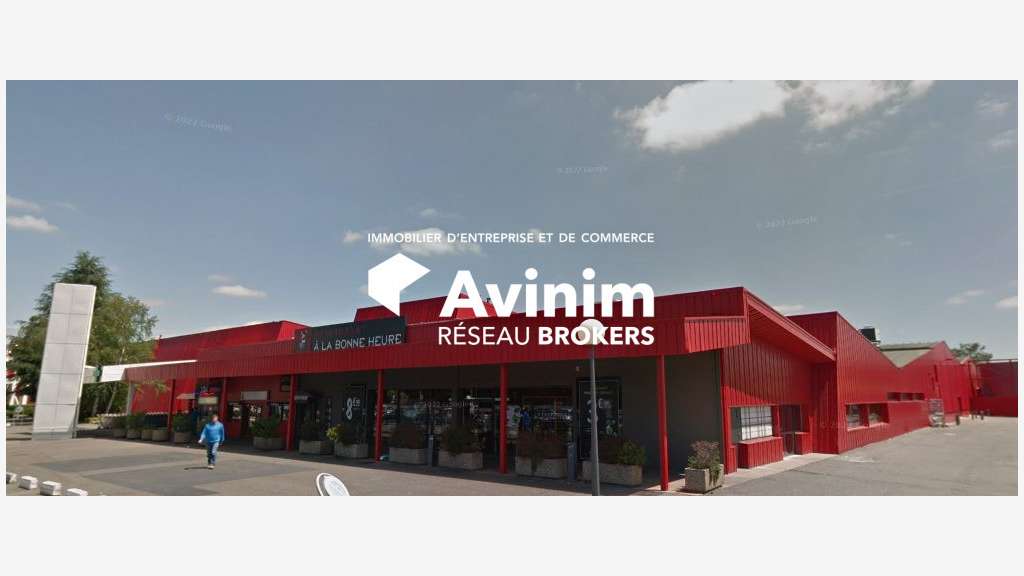 Surface commerciale de 1012m² à louer à Laloubère
