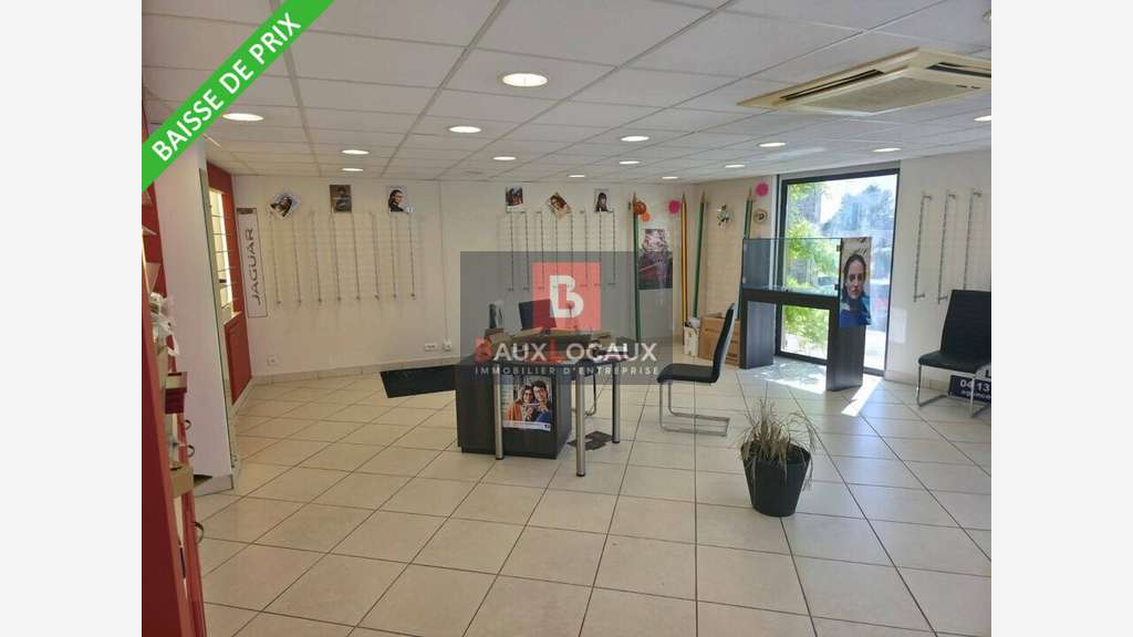 Local commercial 84m² à louer à Lançon-Provence