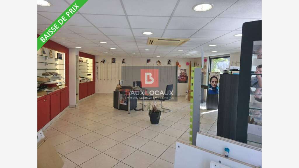 Local commercial 84m² à louer à Lançon-Provence