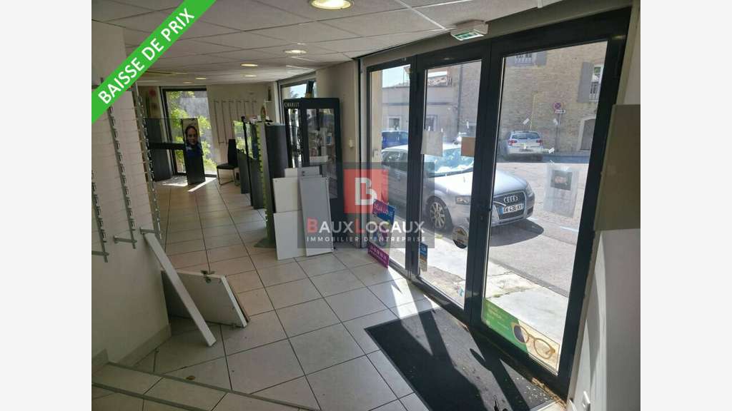 Local commercial 84m² à louer à Lançon-Provence