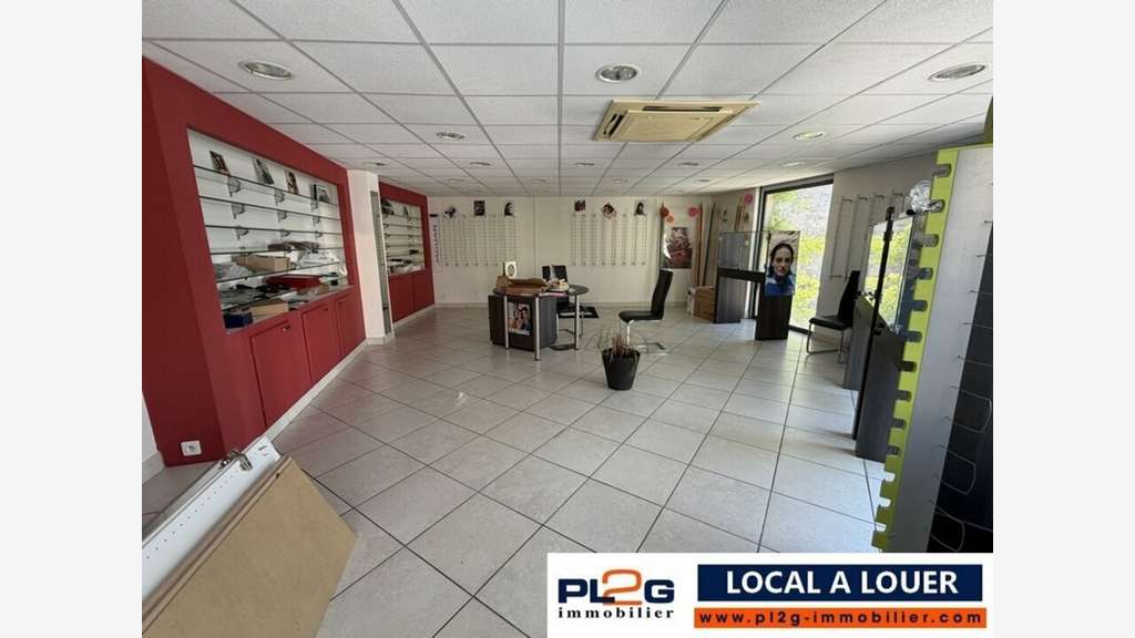 Local magnifique à louer 84m² à Lançon-Provence