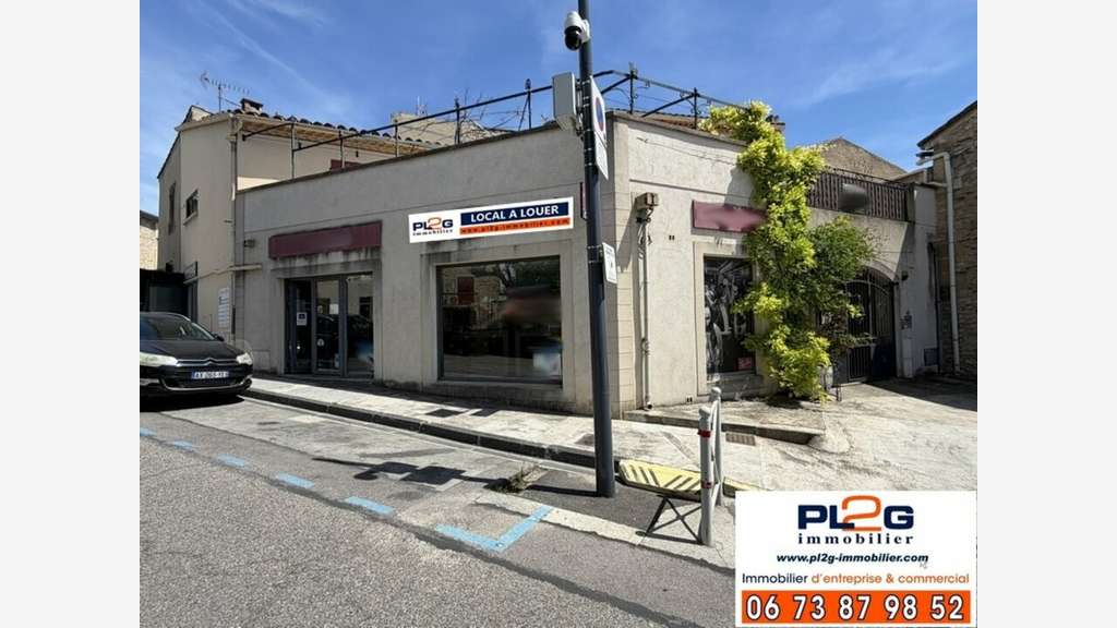 Local magnifique à louer 84m² à Lançon-Provence